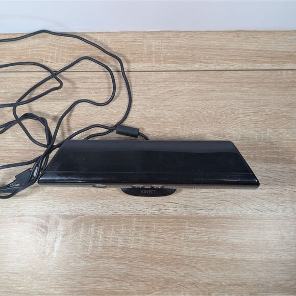 Microsoft Xbox 360 Kinect Sensor Motion Camera – Model 1414 - Picture 3 of 4